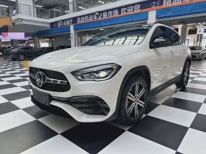 Mercedes-Benz GLA-Class