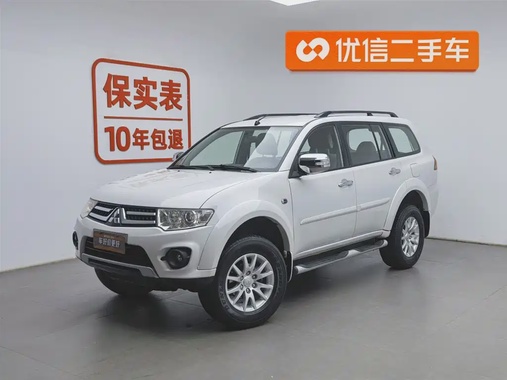 Mitsubishi Pajero Sport 2016