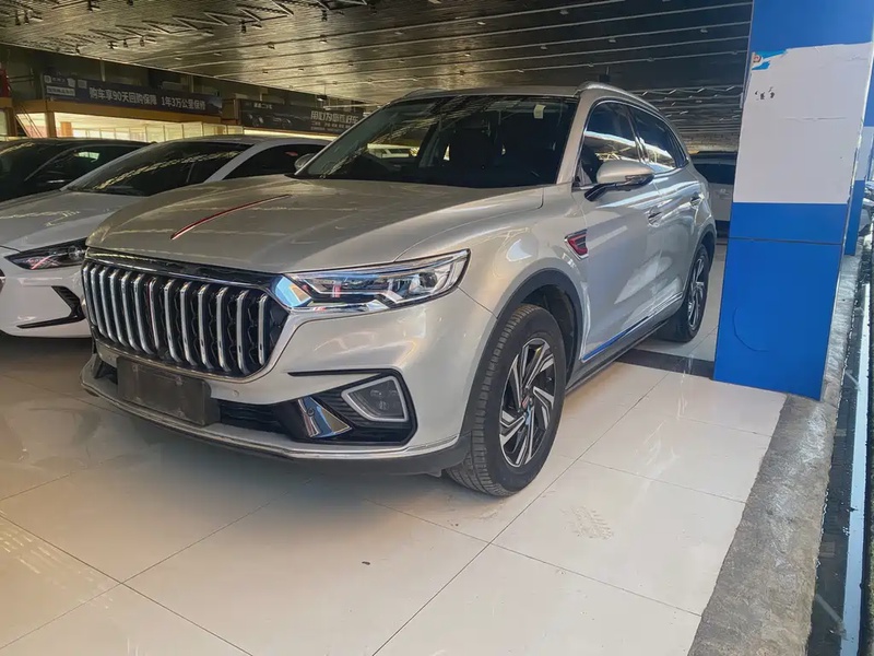 Hongqi HS5