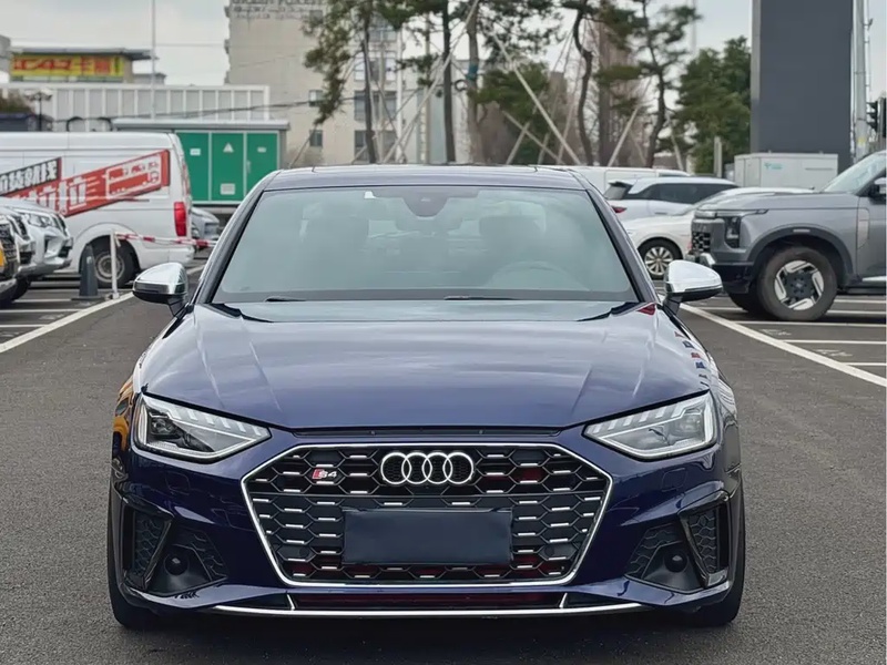 Audi S4