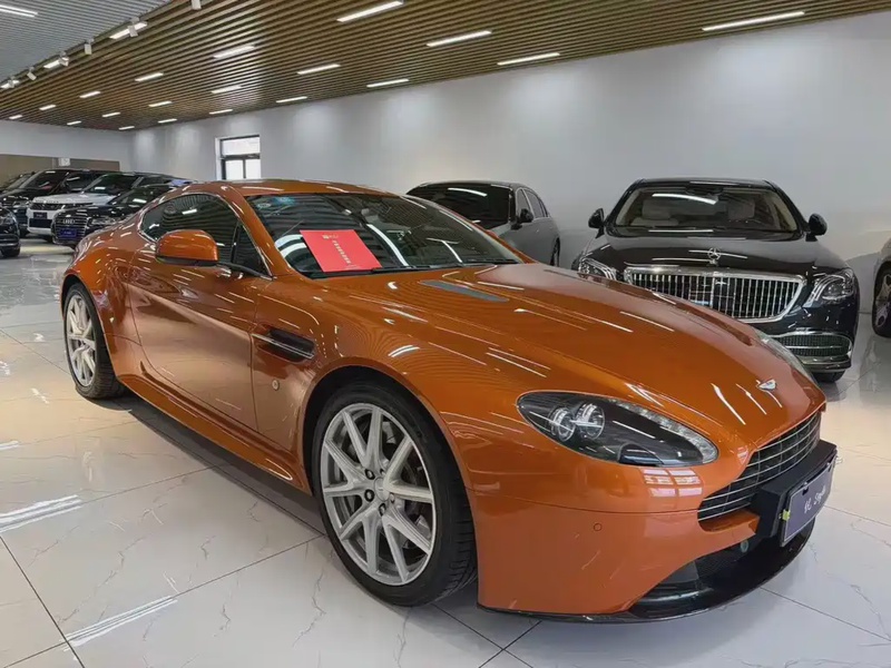 Aston Martin Vantage