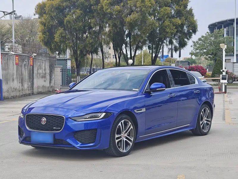 Jaguar XE