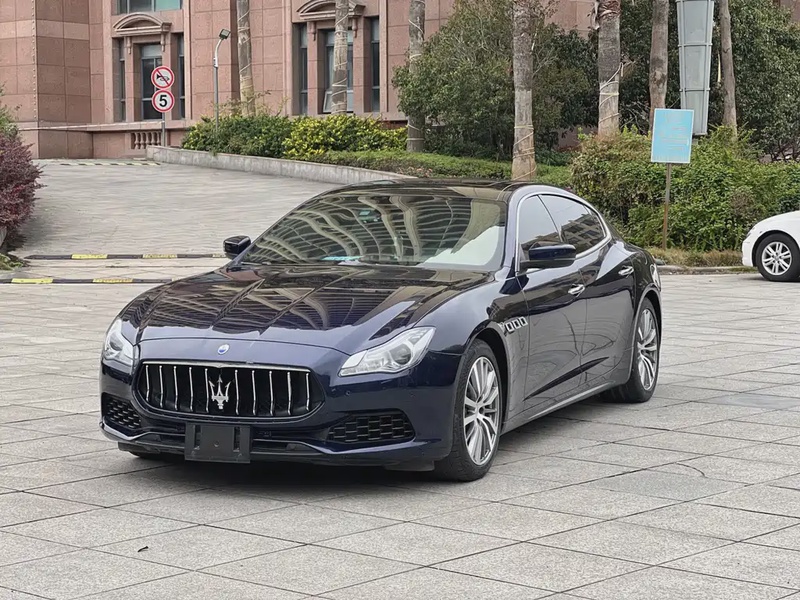 Maserati Quattroporte