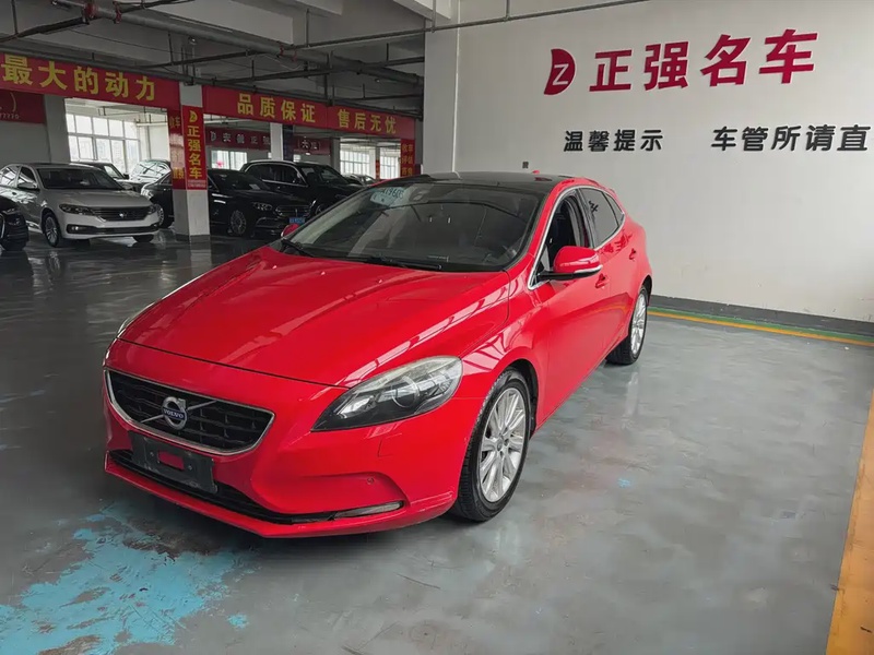 Volvo V40