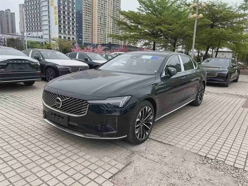 Volvo S90 2026