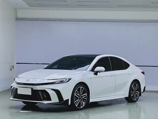 Toyota Camry 2025