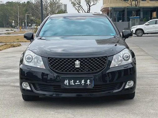 Toyota Crown 2011