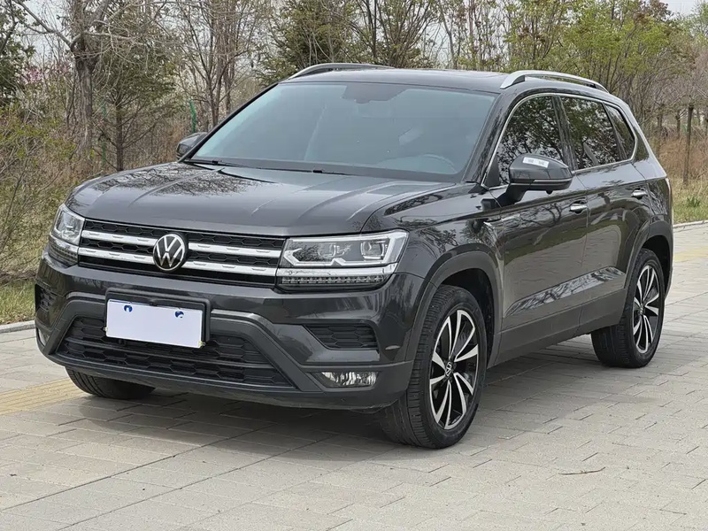 Volkswagen Tharu