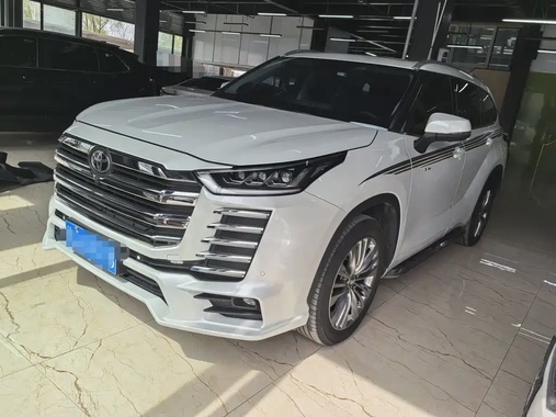 Toyota Highlander 2025