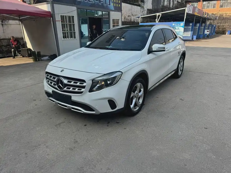 Mercedes-Benz GLA-Class
