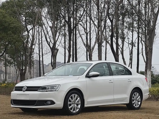 Volkswagen Sagitar 2013