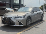 Lexus ES 2025