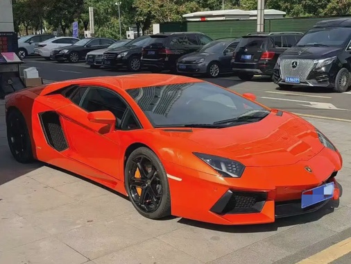 Lamborghini Aventador 2011
