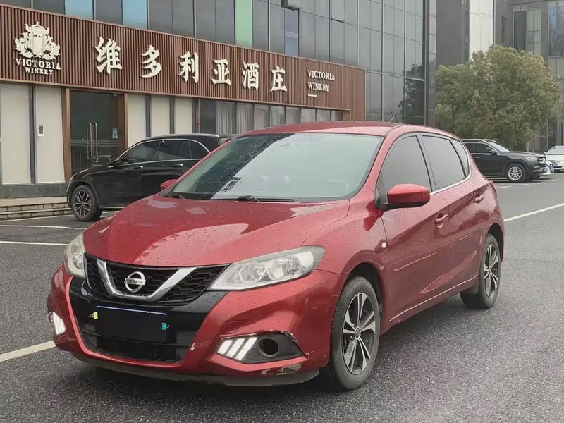 Nissan Tiida