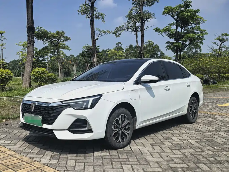 Roewe i6