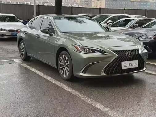 Lexus ES 2023