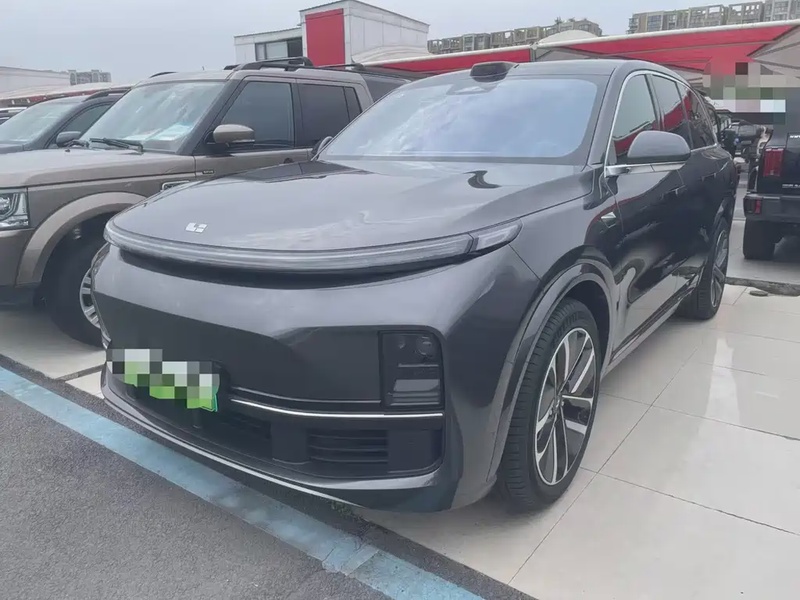 Li Auto L8