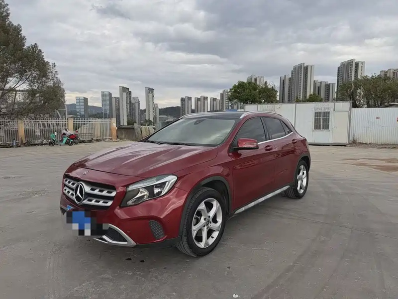 Mercedes-Benz GLA-Class
