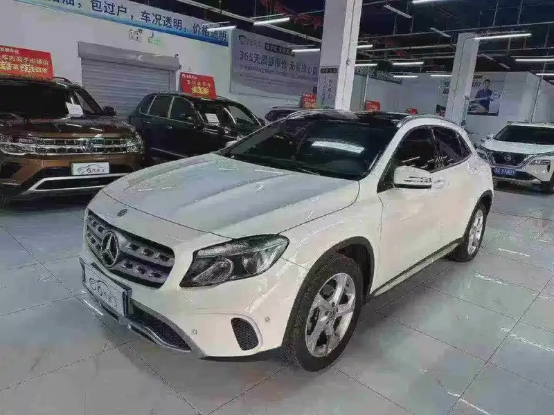 Mercedes-Benz GLA-Class
