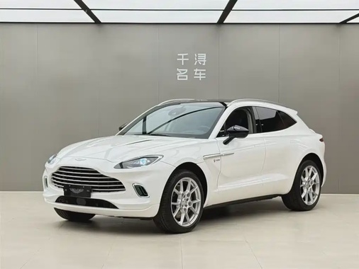 Aston Martin DBX 2021