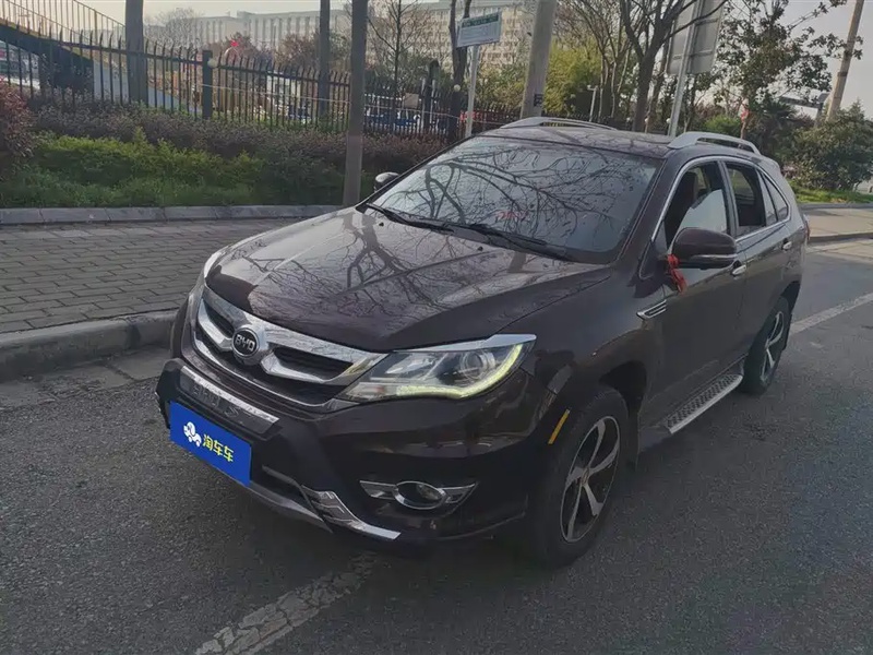 BYD S7