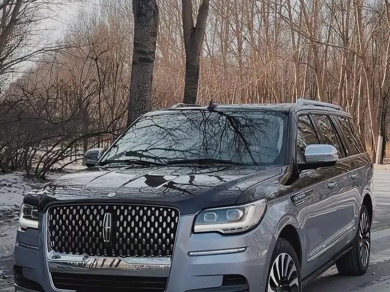 Lincoln Navigator