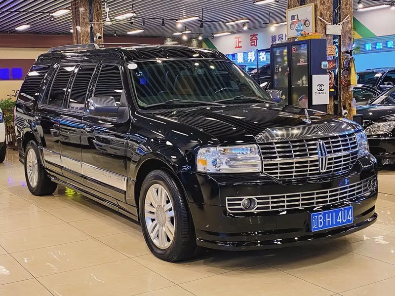 Lincoln Navigator
