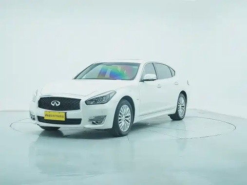 Infiniti Q70 2020