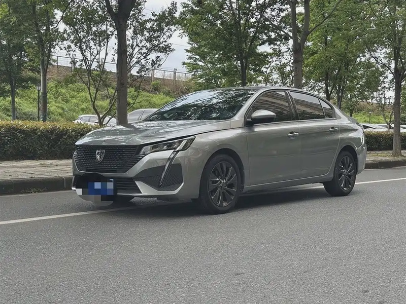Peugeot 408