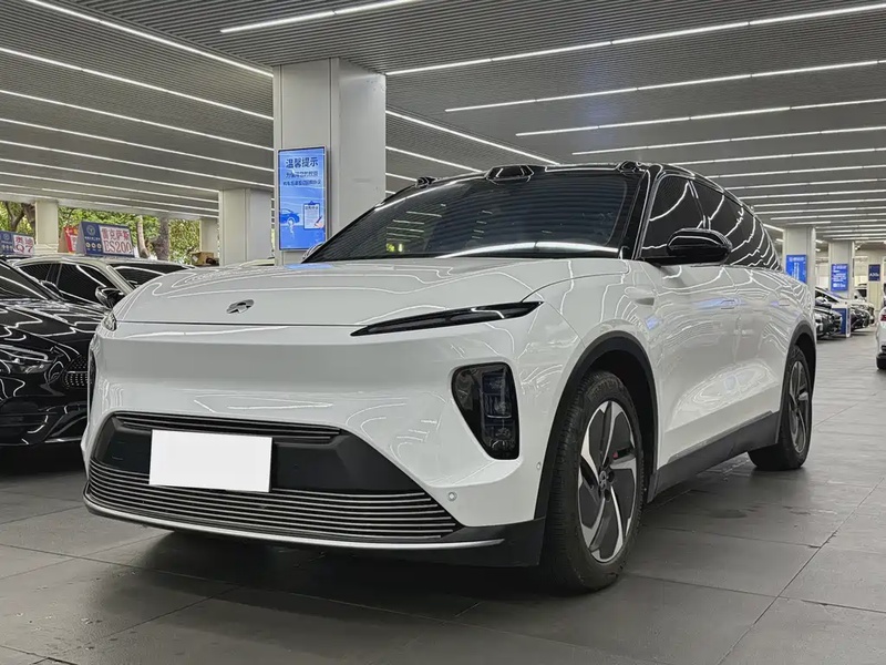 NIO ES8