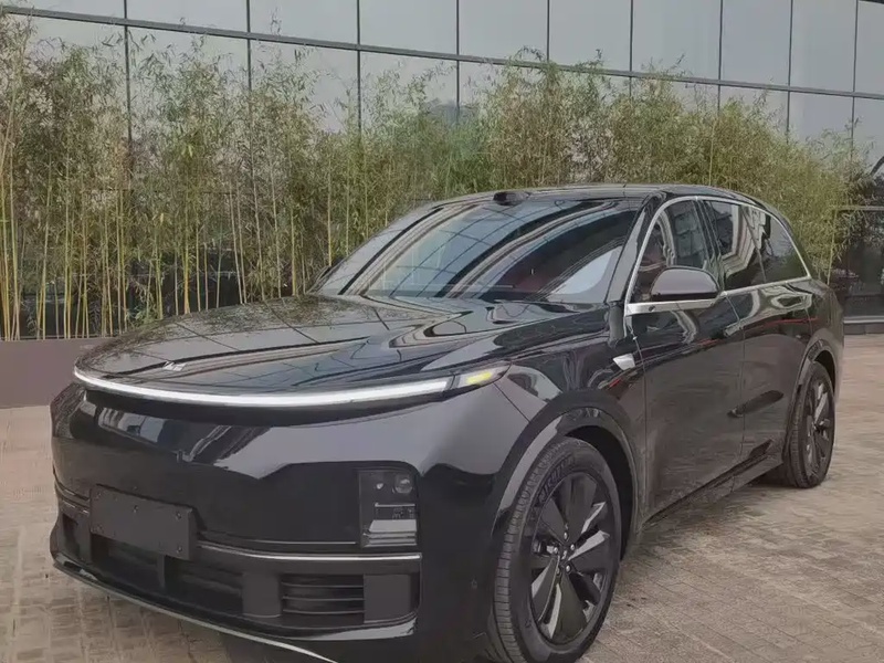 Li Auto L8