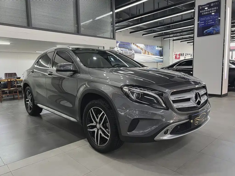 Mercedes-Benz GLA-Class