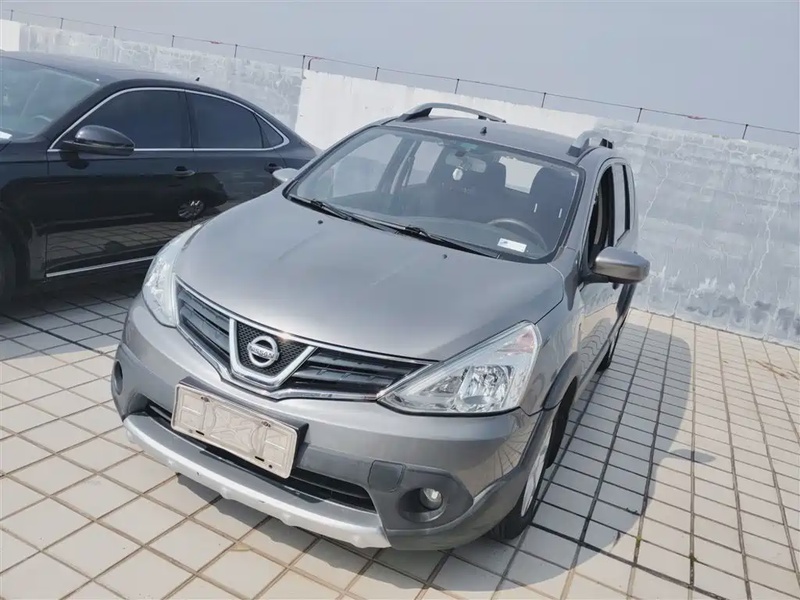 Nissan Livina