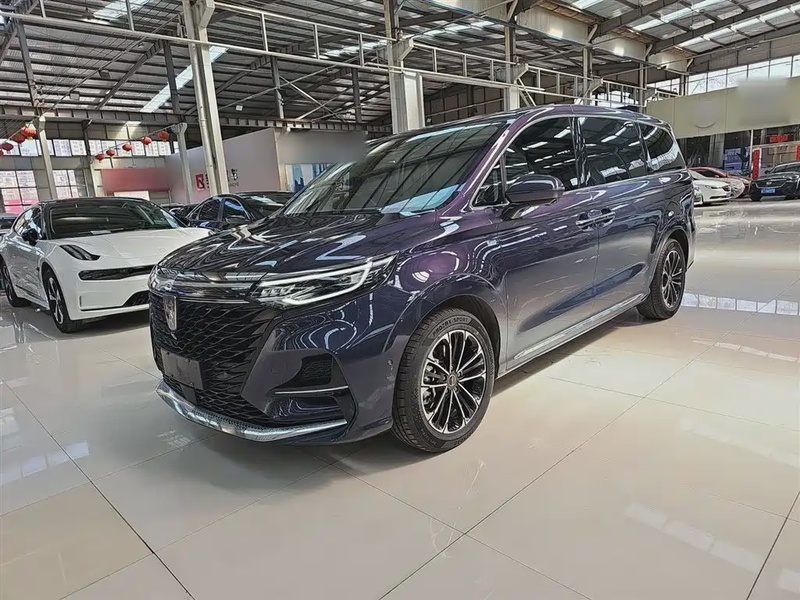 Roewe iMAX8