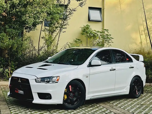 Mitsubishi Lancer EX 2013
