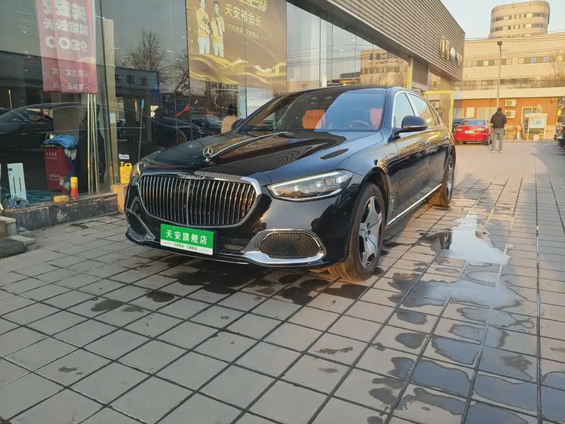 Mercedes-Benz S-Class