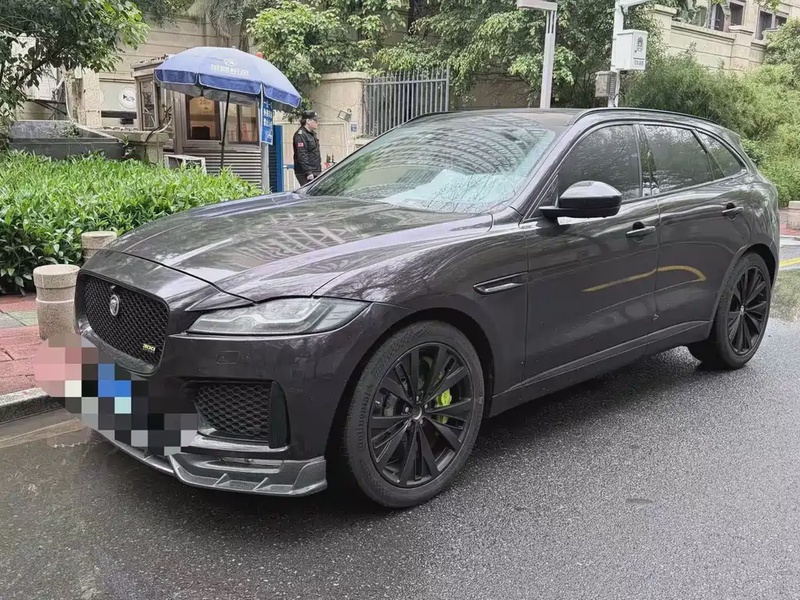 Jaguar F-Pace