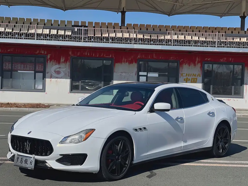 Maserati Quattroporte