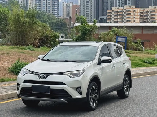 Toyota RAV4 2017