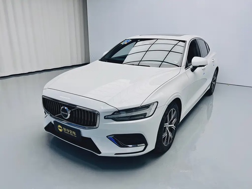 Volvo S60 2023