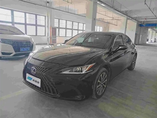Lexus ES 2022