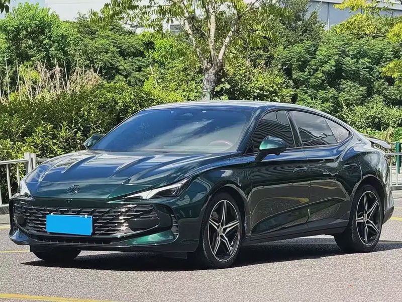 MG MG7