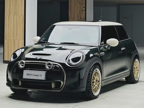 MINI Other 2022