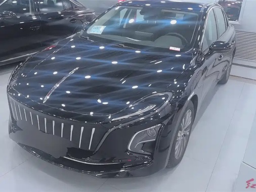 Hongqi E-QM5 2024