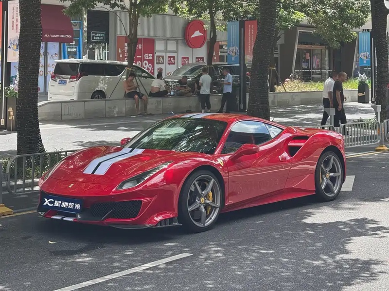 Ferrari 488