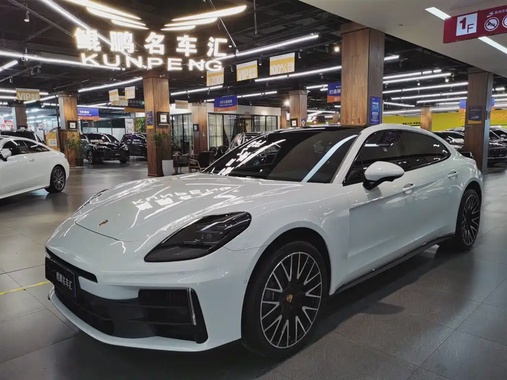 Porsche Panamera 2025