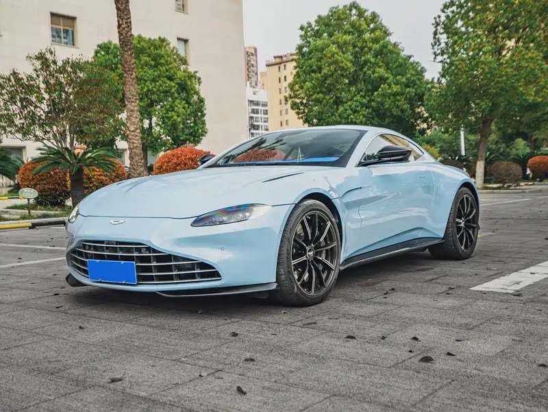 Aston Martin Vantage