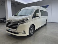 Toyota Hiace 2022