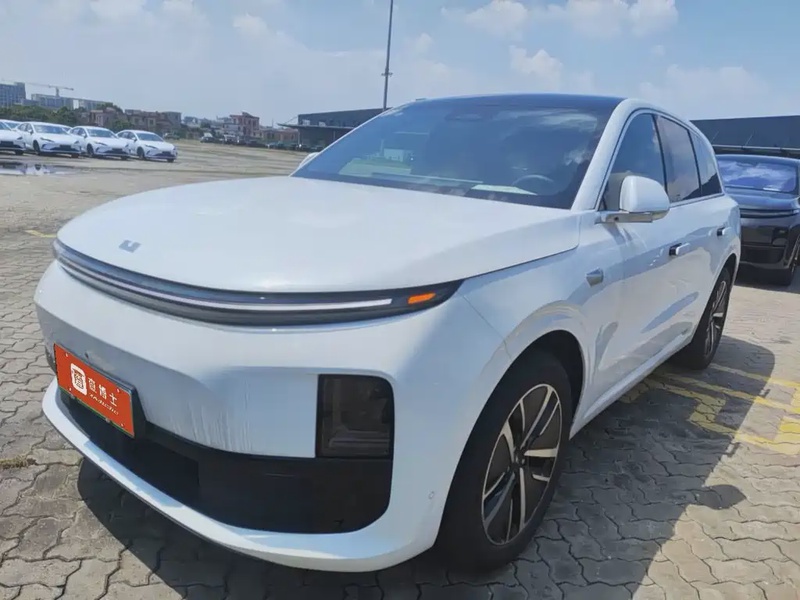 Li Auto L6