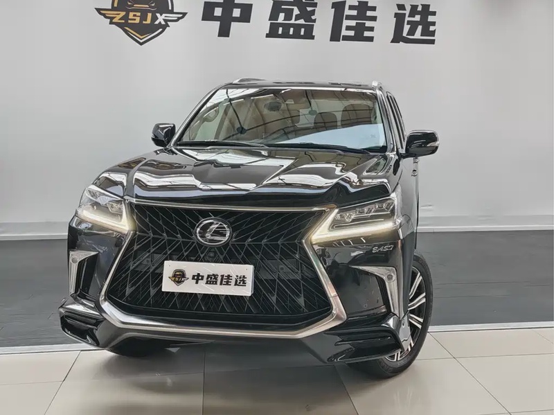 Lexus LX